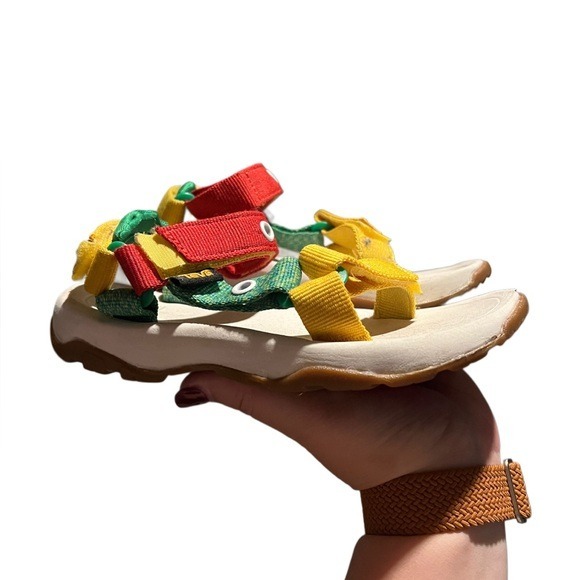 Very Hungry Caterpillar Teva Kids Hurricane XLT 2 Sandals Size 13 - Picture 3 of 10